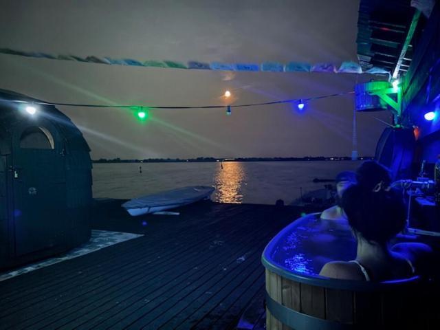 Houseboat Uitzicht Over Veluwemeer, Natuurlokatie, Prachtige Vergezichten บิดดิงฮุยเซน ภายนอก รูปภาพ